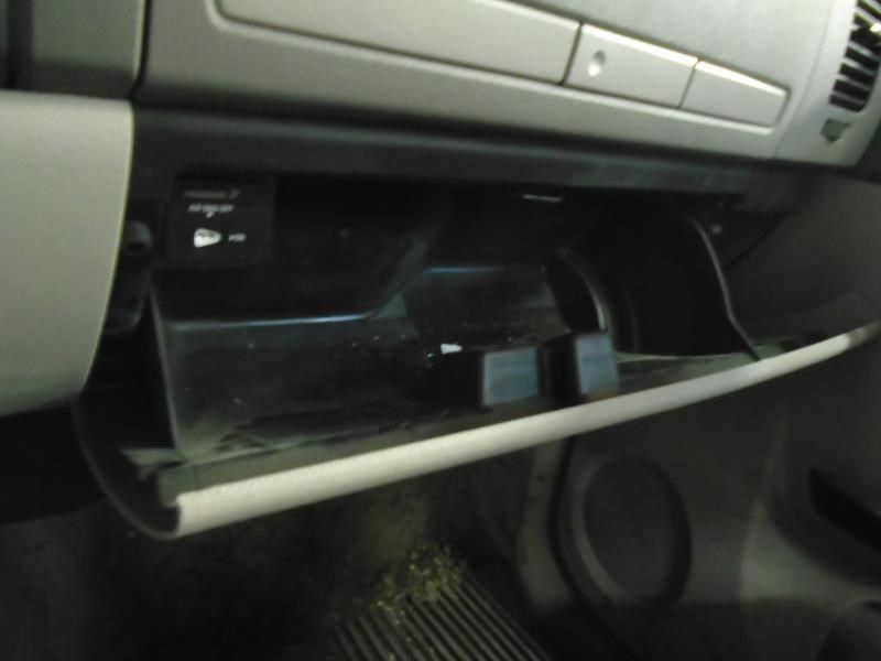 SILVRDO25 2014 Glove Box 1071146