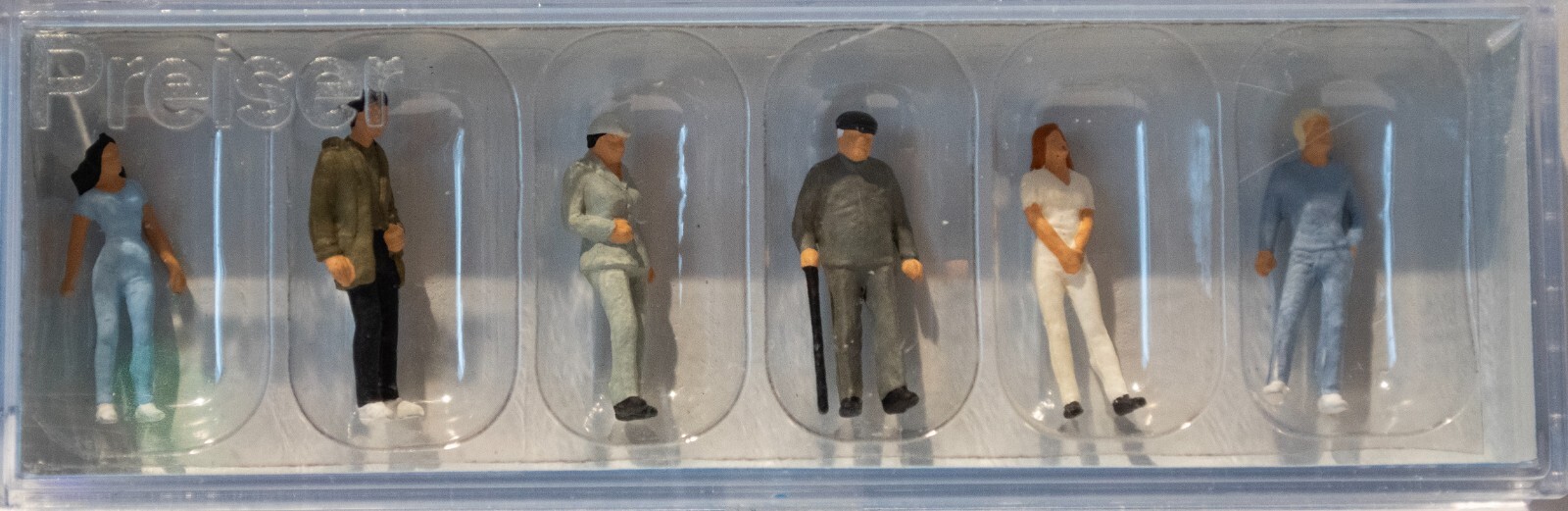 Preiser HO #14002 Pedestrians -- Standing Passers-By pkg(6)