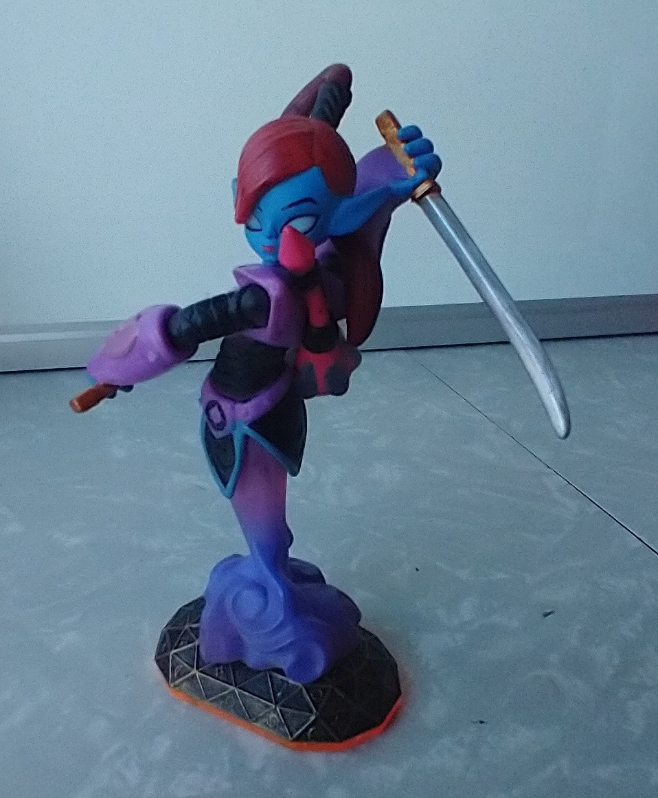 Skylanders Character  Skylander Scarlet Giant    Loose