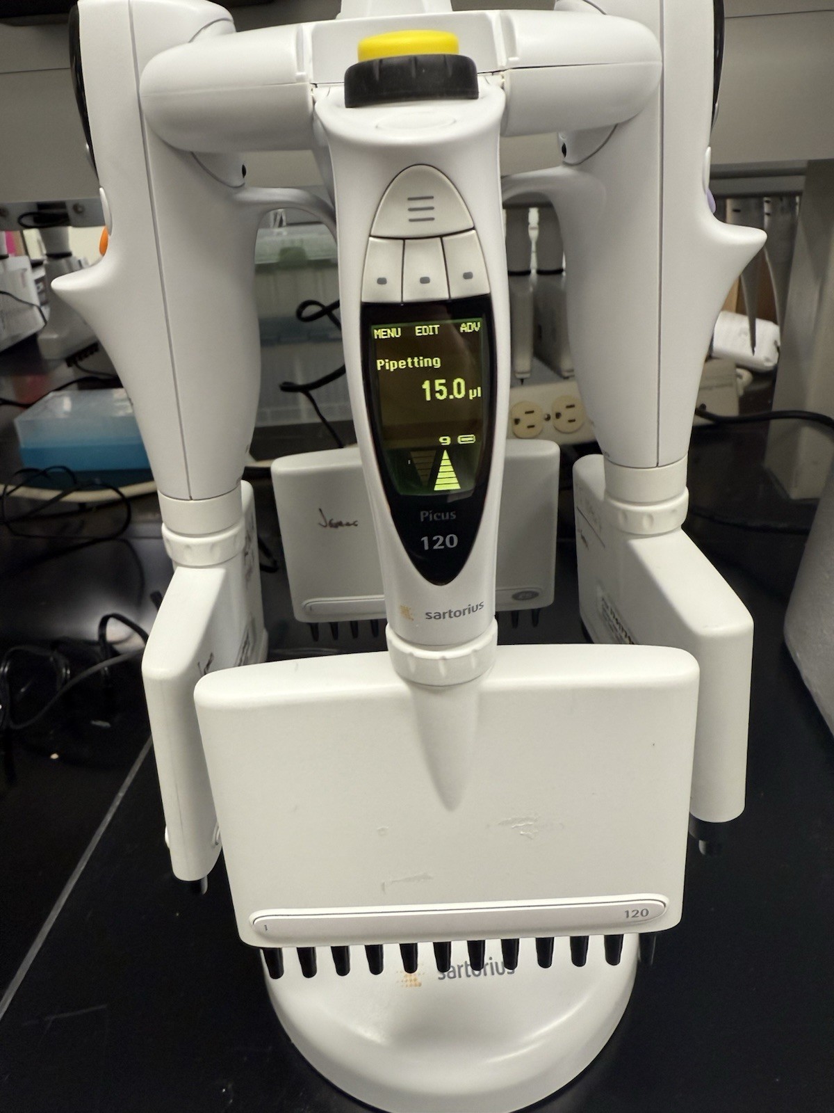 Biohit Sartorius Set 12 Channel Electronic Pipets With Charging Carousel