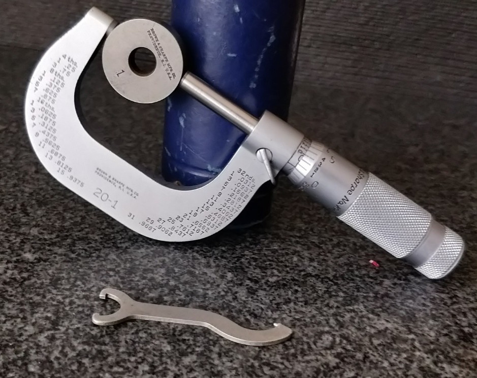 Brown & Sharpe 1-2"  Outside Micrometer #20-1 USA Made Friction Thimble
