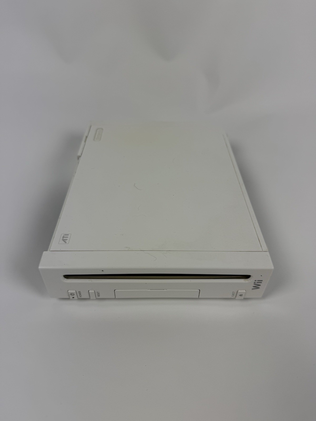 Nintendo Wii White Console Bundle With Wii Controller & Cables