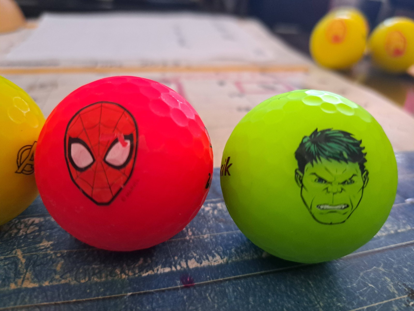 4 * NEW *Matte Volvik Marvel Golf Balls Spiderman Cpt America Hulk Iron Man