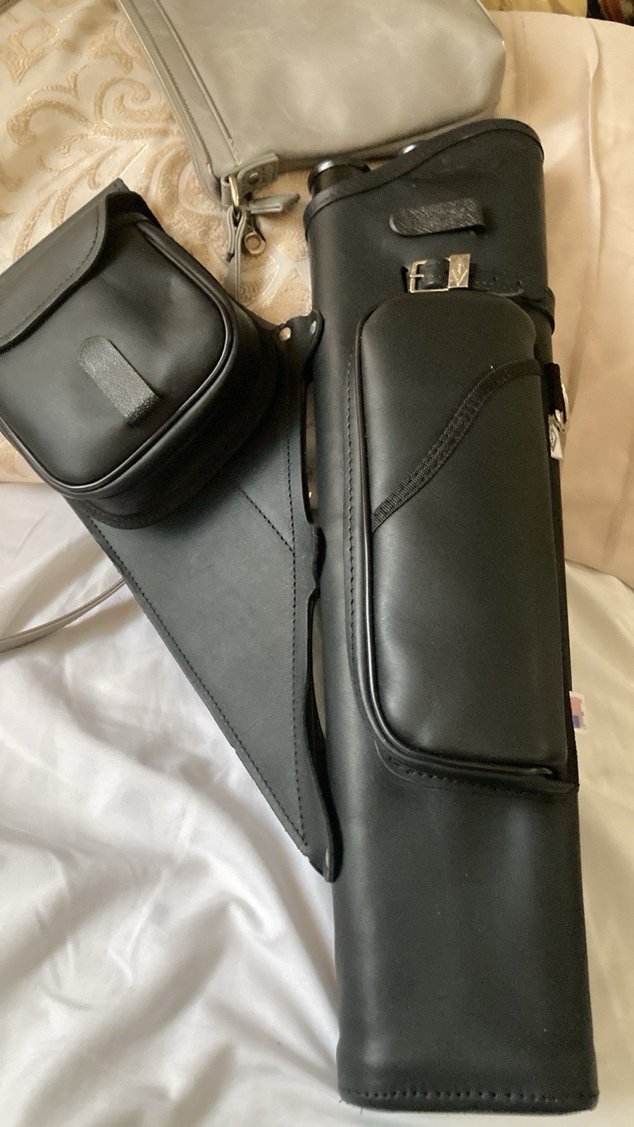 NEET Black Leather Side Quiver w/ Accessory Pouch, Ambidextrous Recurve