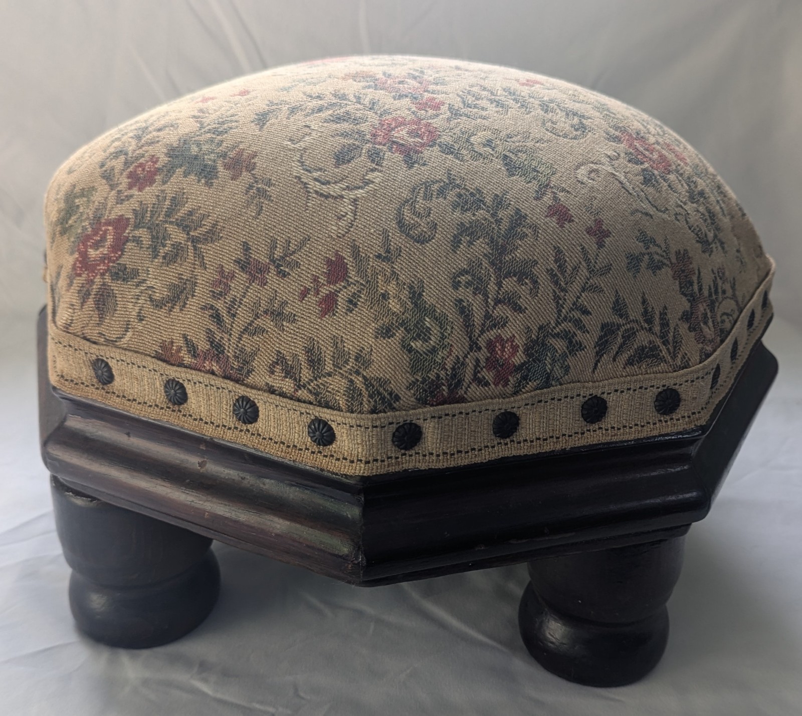 Octagon ANTIQUE VICTORIAN Tapestry Padded FOOTSTOOL Ottoman Floral 14"W x 10"T