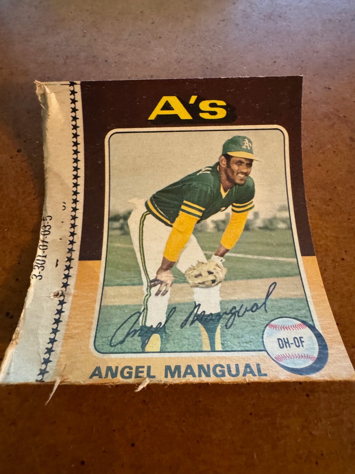 1975 Topps Baseball Card Blank Back Oakland A's Angel Mangual