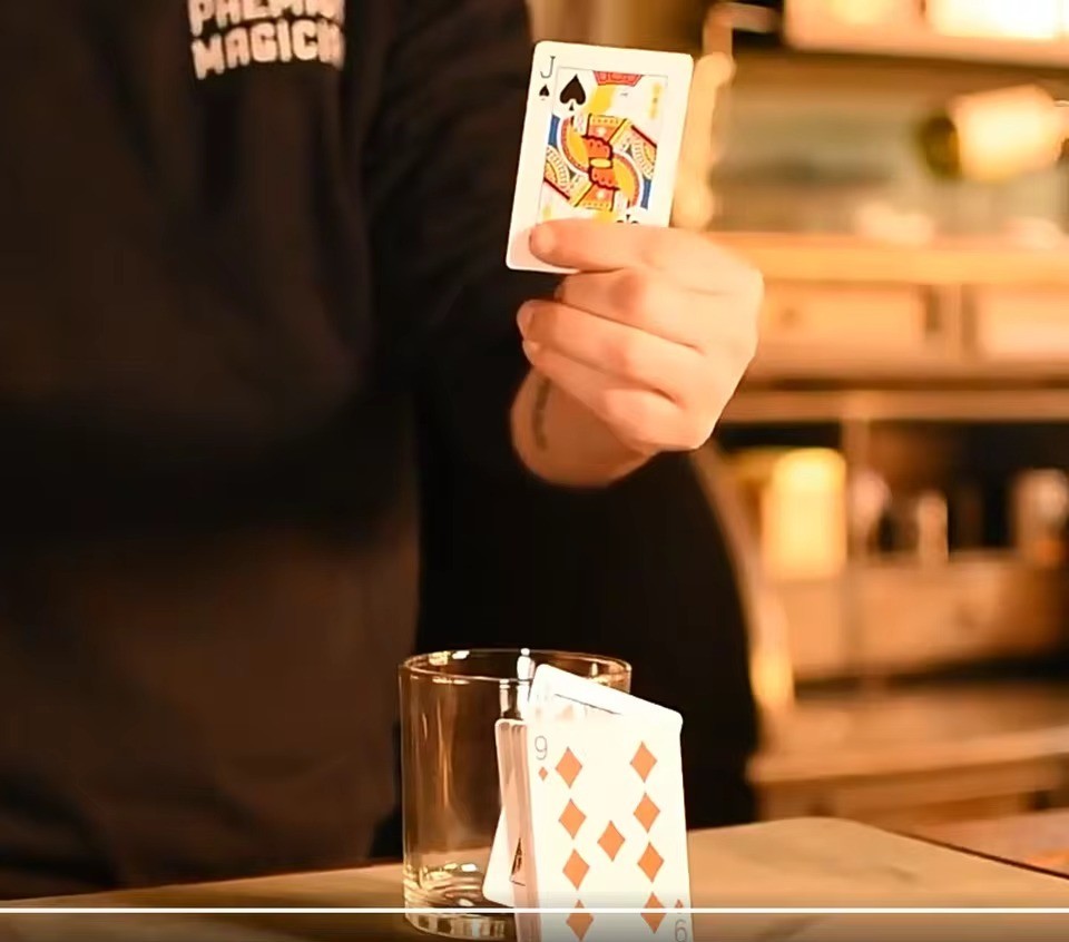 Bluetooth - Sirus Magic & Premium Magic Tricks Handsfree Rising Card Illusion Cl