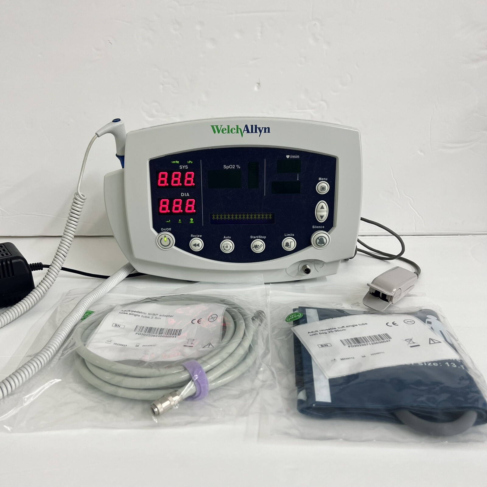 Welch Allyn Vital Signs Monitor 300 NIBP BP SpO2 Temperature
