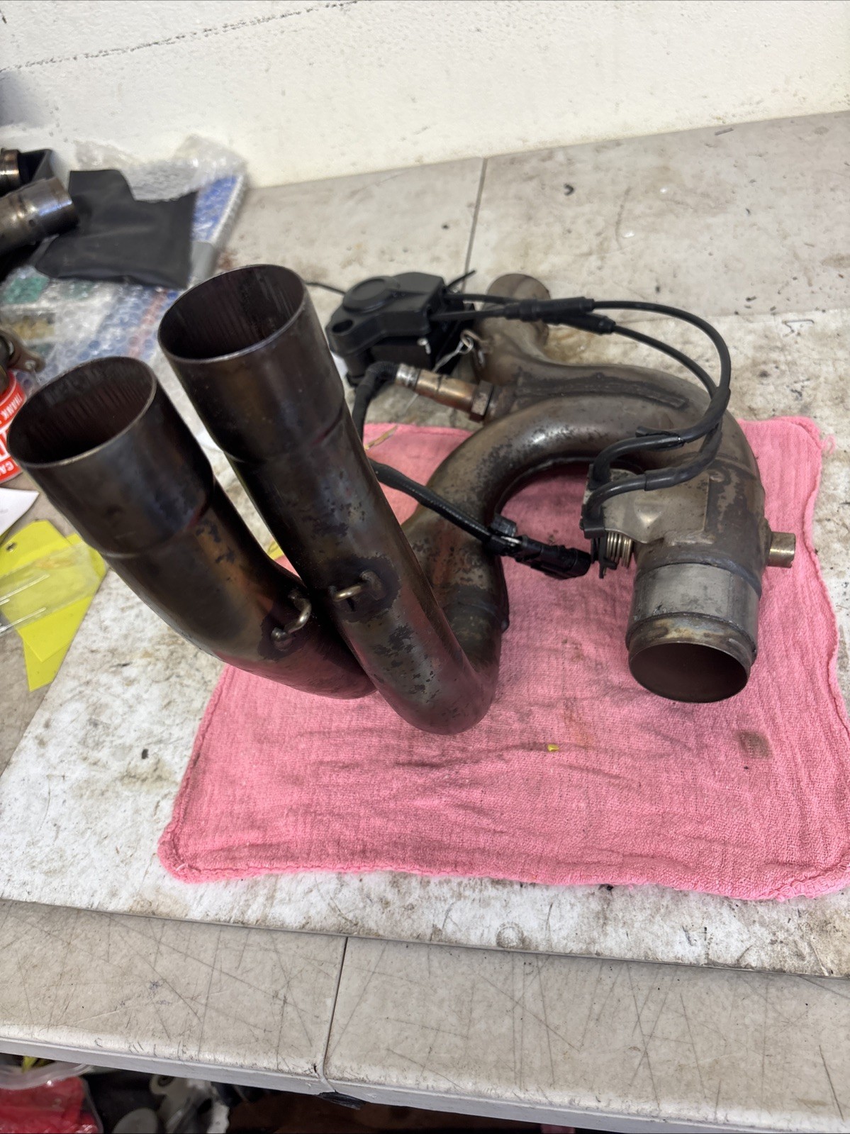 Aprilia Tuono V4 Exhaust Header Manifold 85224R Used Nice 2014 Valve Sensor