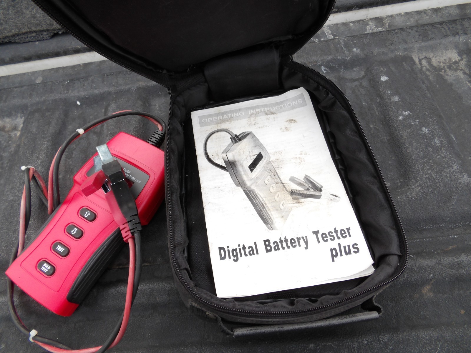 Mac Tools BT8300 Battery Tester Case & Manual MINT