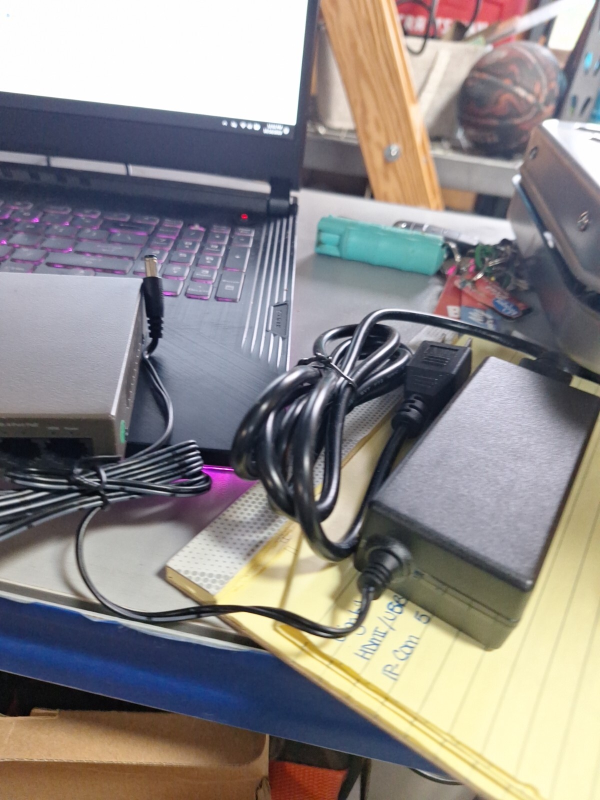 IP-COM 5-Port 10/100Mbps Desktop Switch with 4-Port PoE