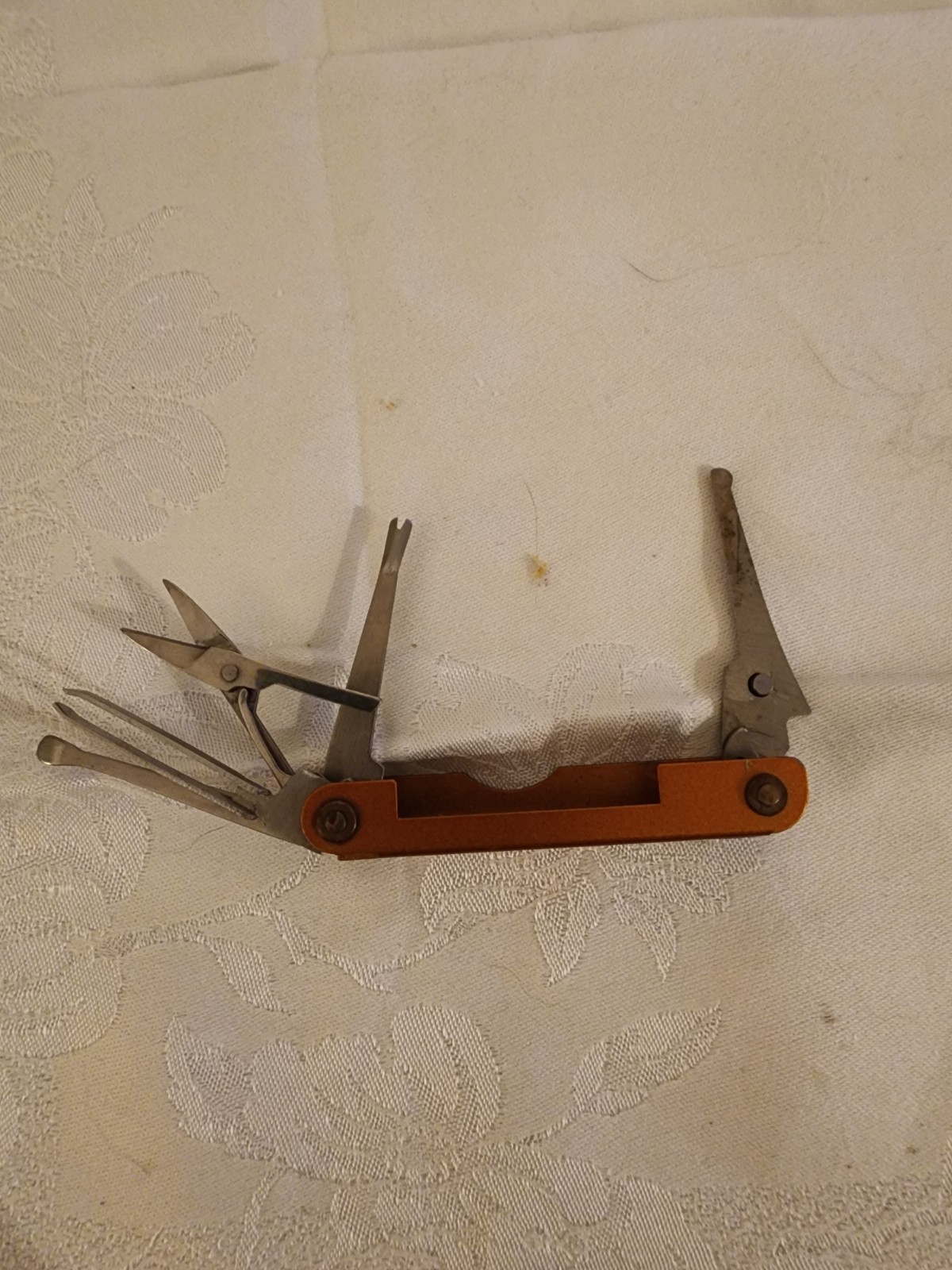906. Mini, Unbranded Pocket Multi Tool