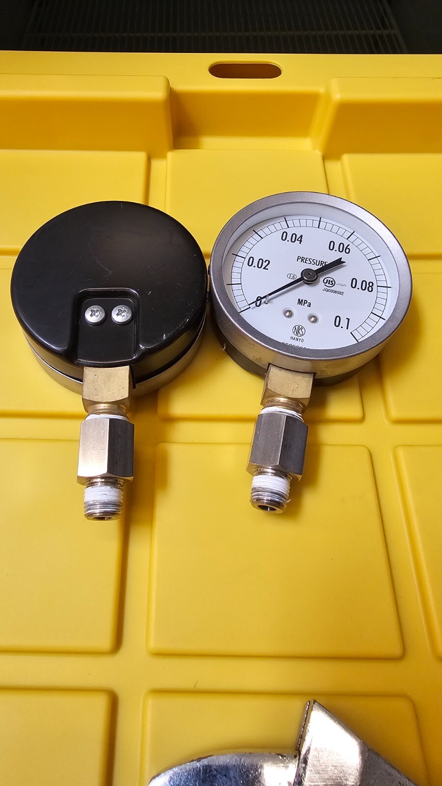 NKS Pressure Gauge 0-0.1 MPa - Industrial Analog Manometer
