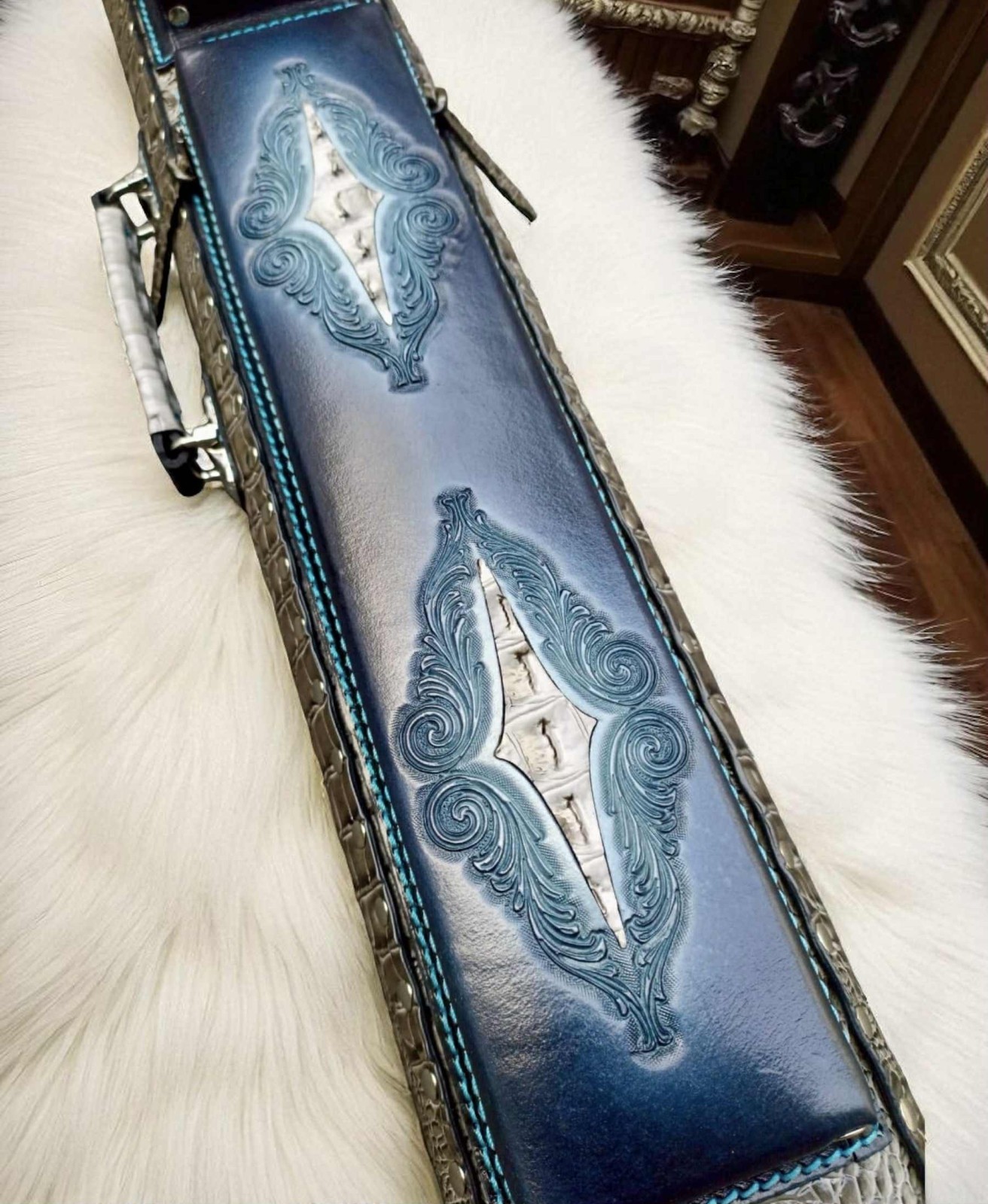 Volturi Custom Pool Case 4x8 Genuine Leather with Backpack Straps.