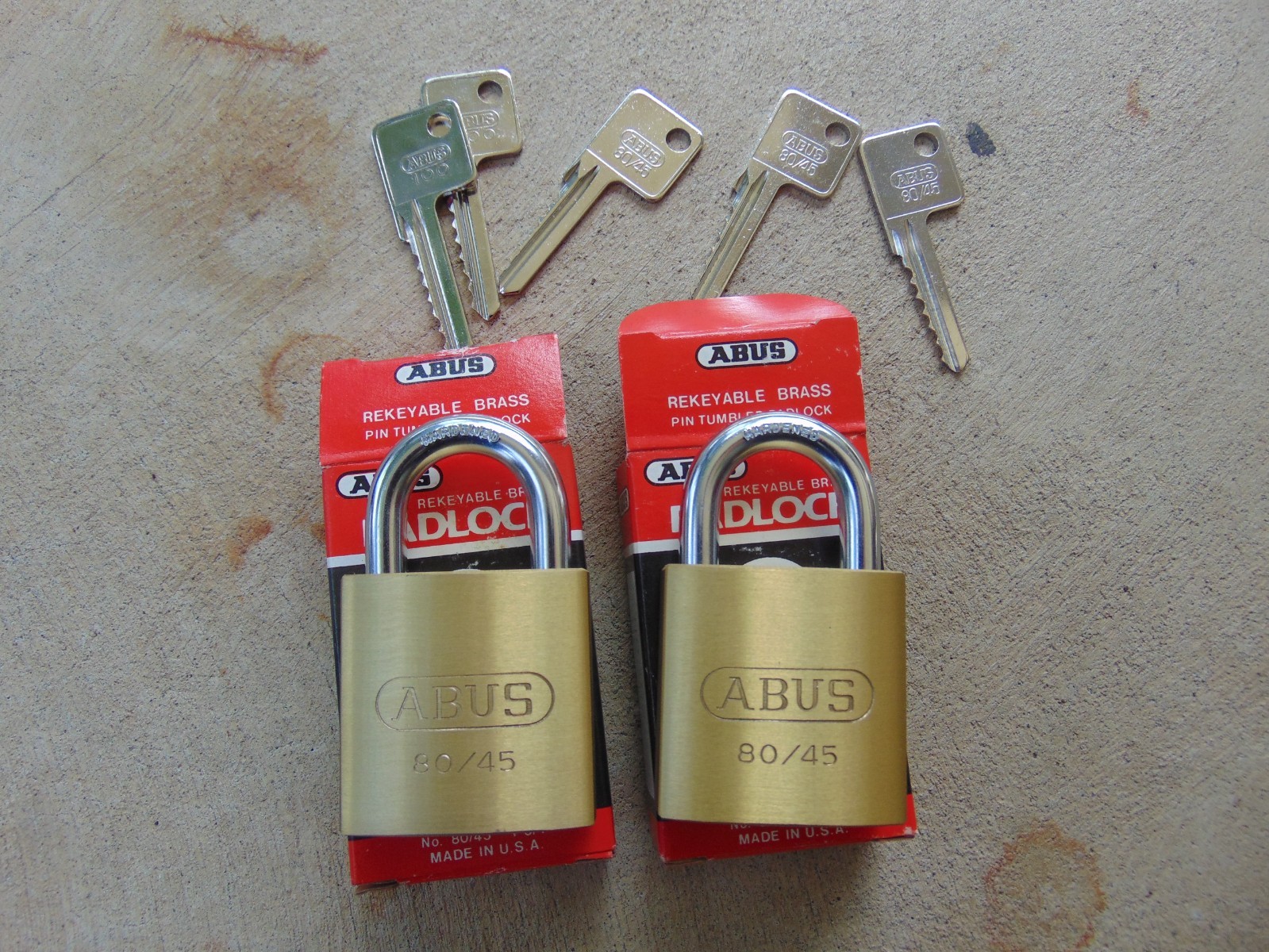 2 NEW ABUS PADLOCK WITH   5 KEYS  6 PIN YALE    LOCKSMITH