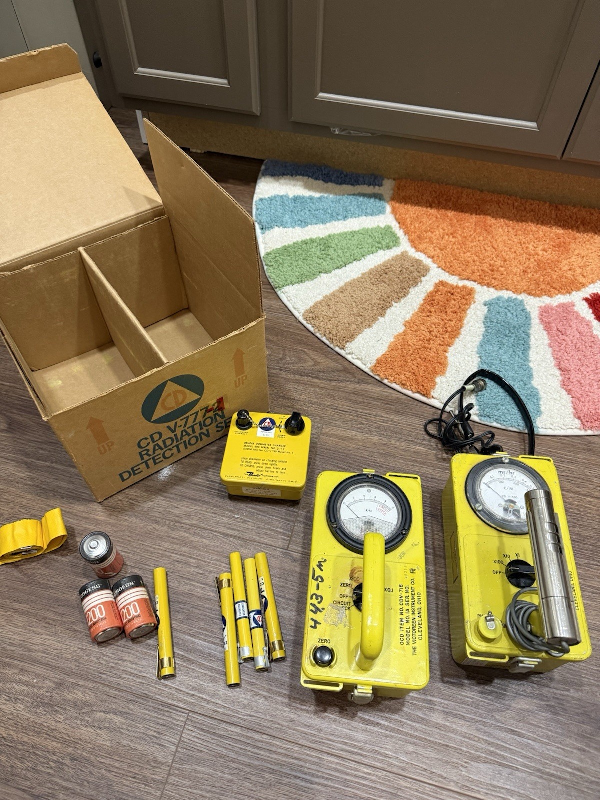 Victoreen CDV-777-2 Geiger Counter Radiation Detector Survey Meter (MPN CDV-700)