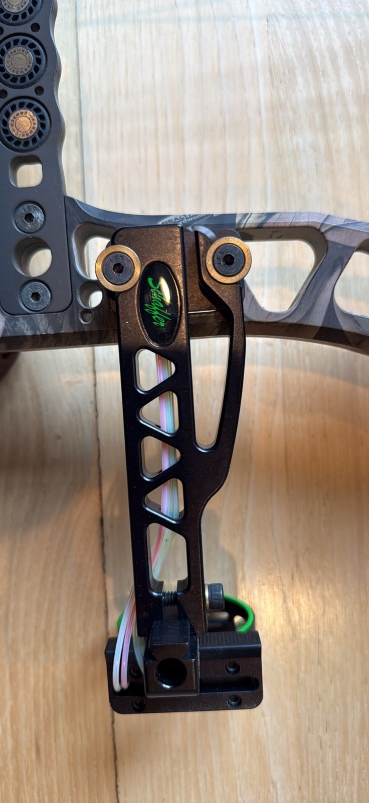 2006 Mathews Switchback XT — Right Hand — 70# Peak — 29" Draw Length