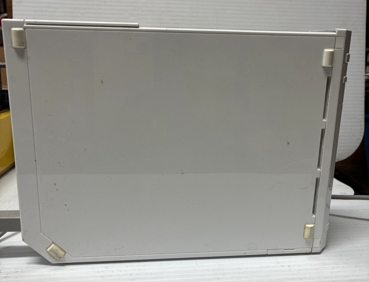 Nintendo Wii - RVL-001 White Console & Cables - NO Controller Lights Up UNTESTED