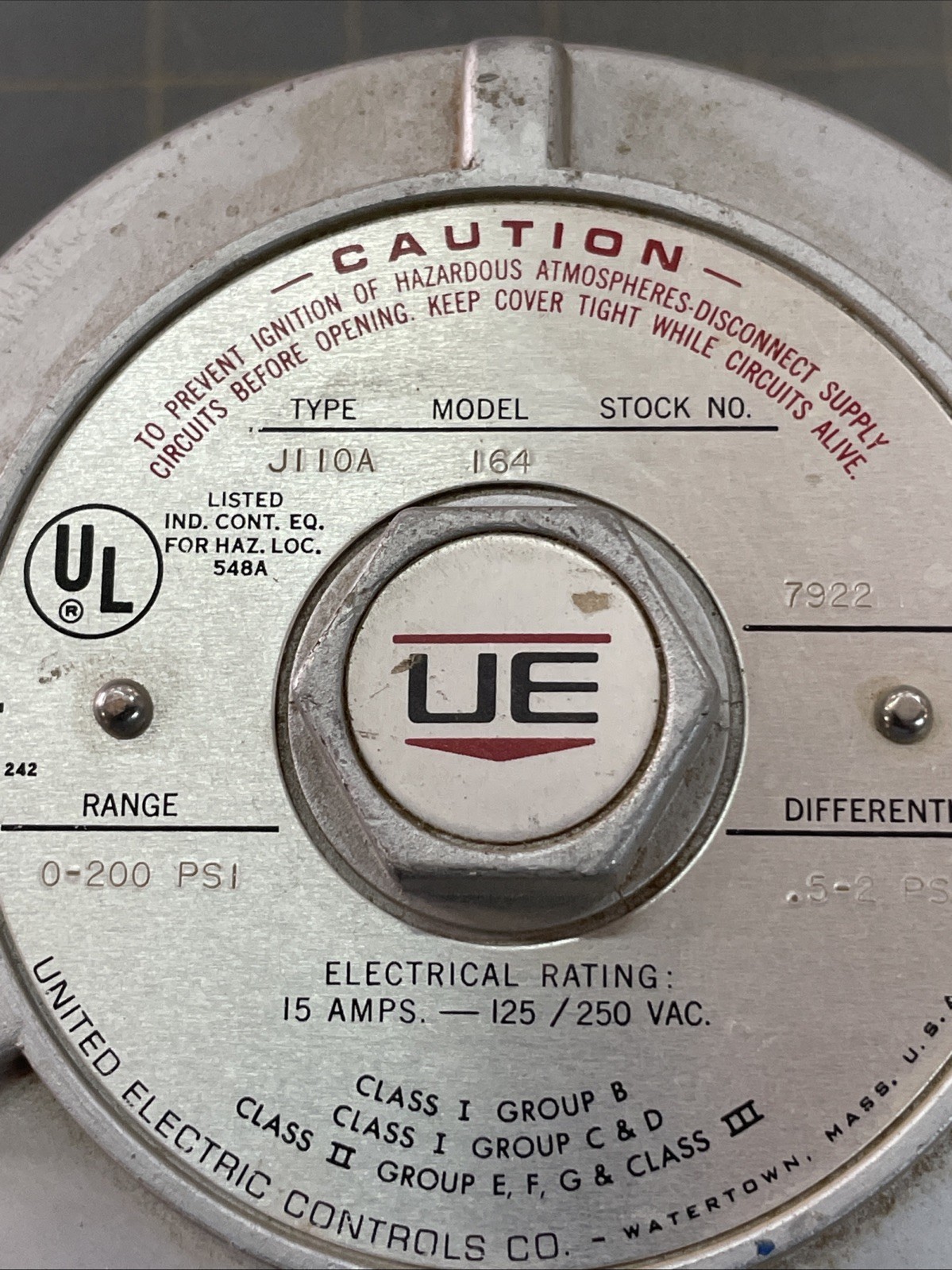 UNITED ELECTRIC J110A-164. 7922
