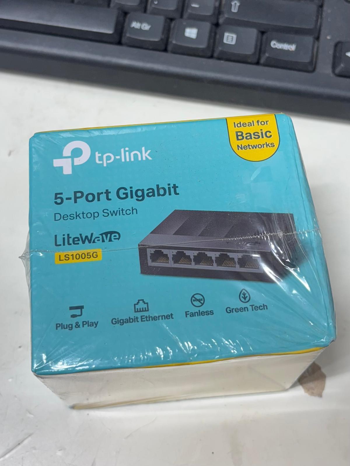 TP-LINK LS1005G 5-Port 10/100/1000Mbps Desktop Switch