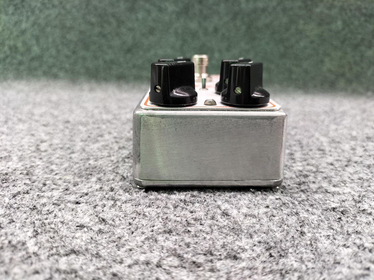 XOTIC BB PRE COMP Guitar Preamp Effect Pedal with Compressor, Box & Manual