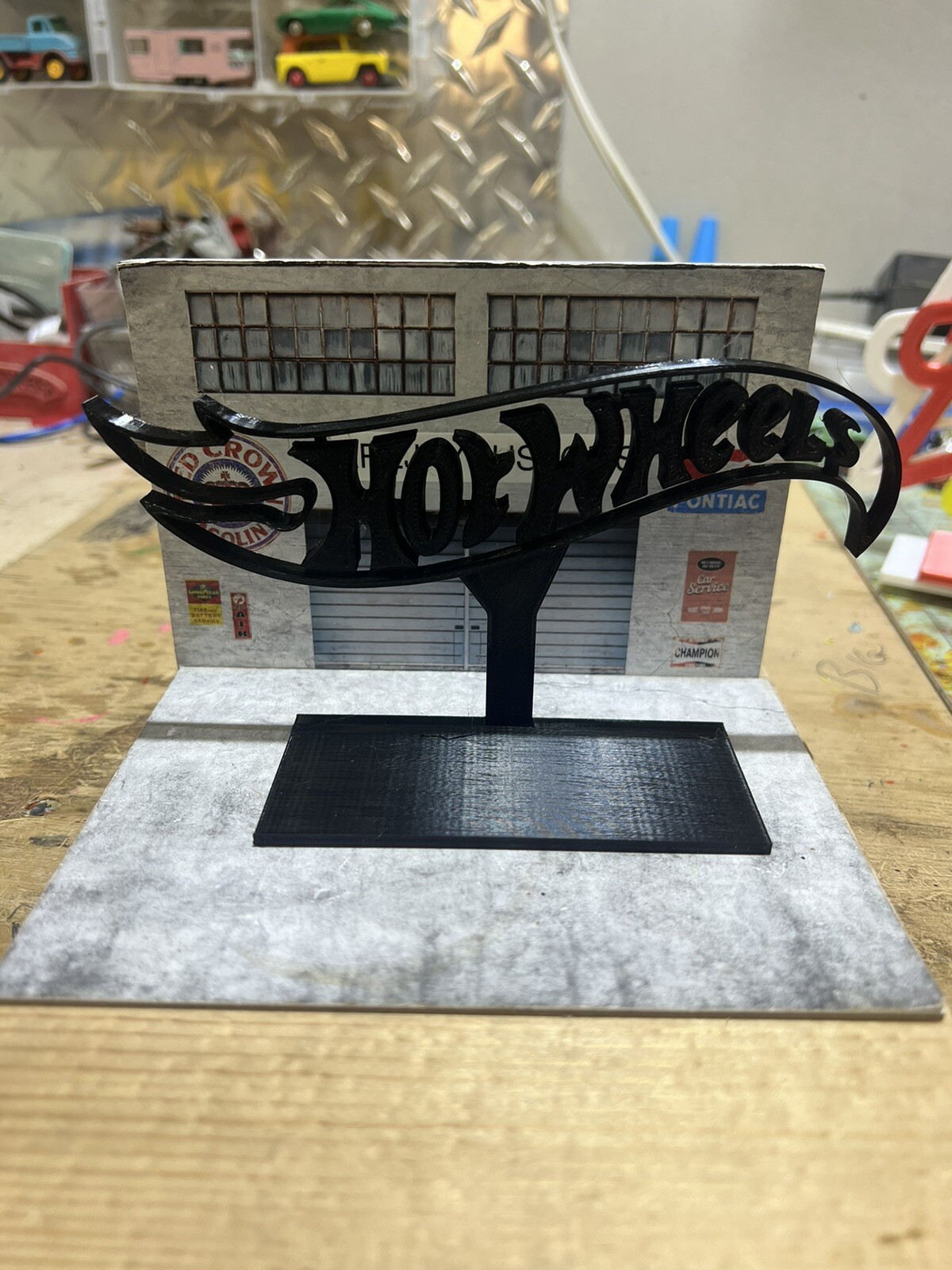BLACK Hotwheels stand