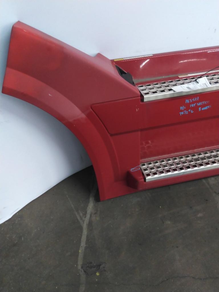 For 2009 VOLVO VNL SIDE FAIRING Left , MD