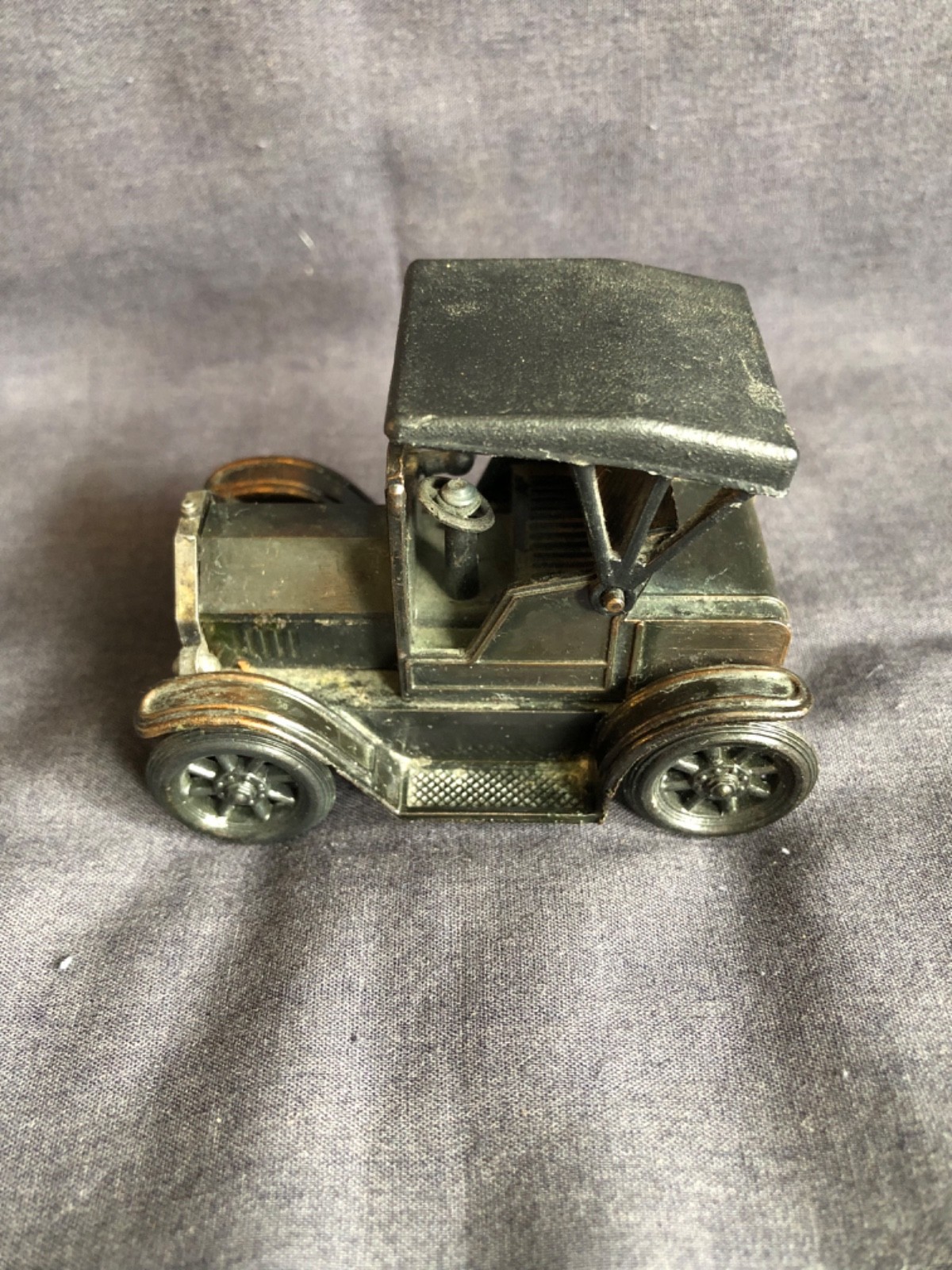Vintage Metal Rolling "1917" Old Fashioned Car Shaped Pencil Sharpener