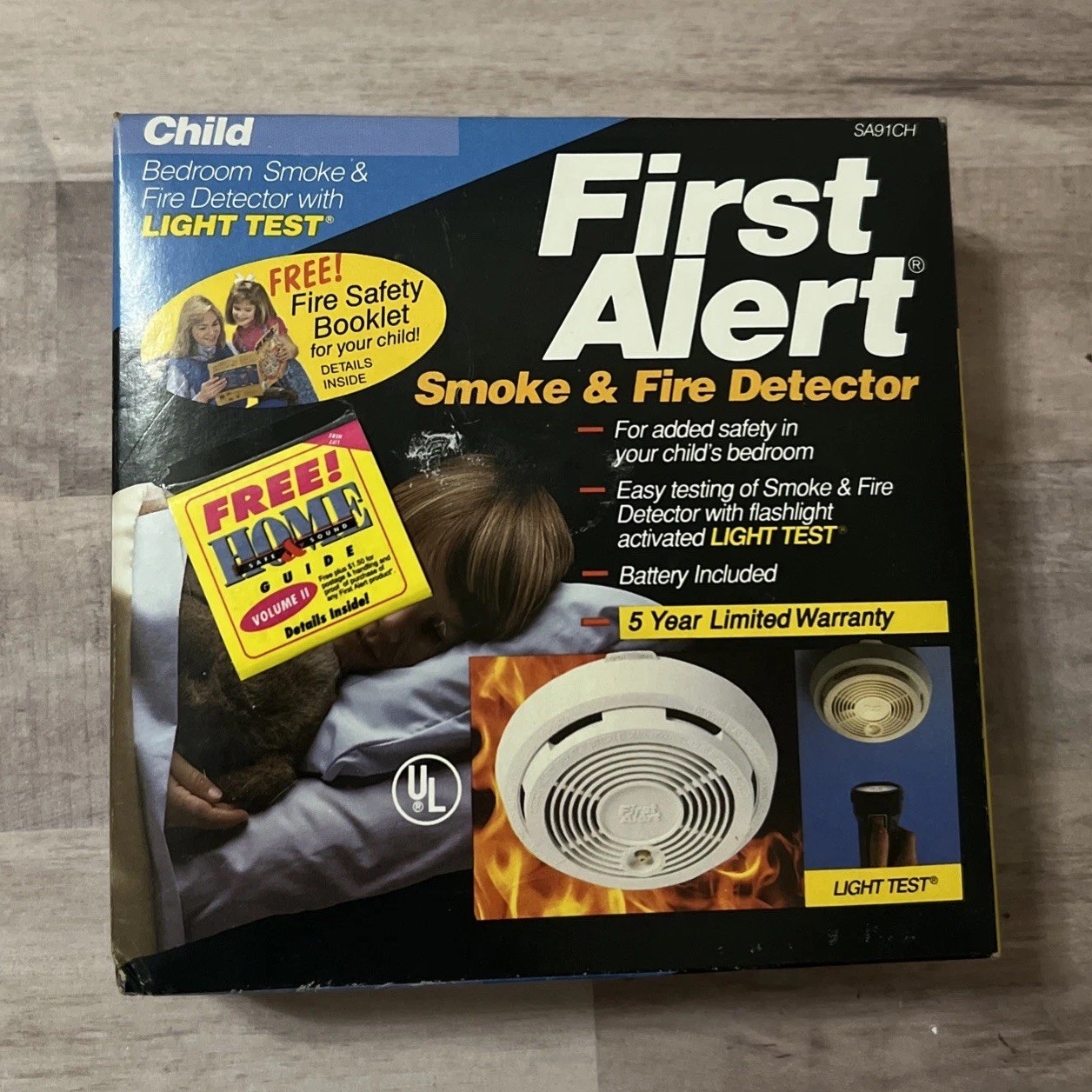 Vintage First Alert Battery Powered Smoke/Fire Detector Alarm SA91CH NOS 1994