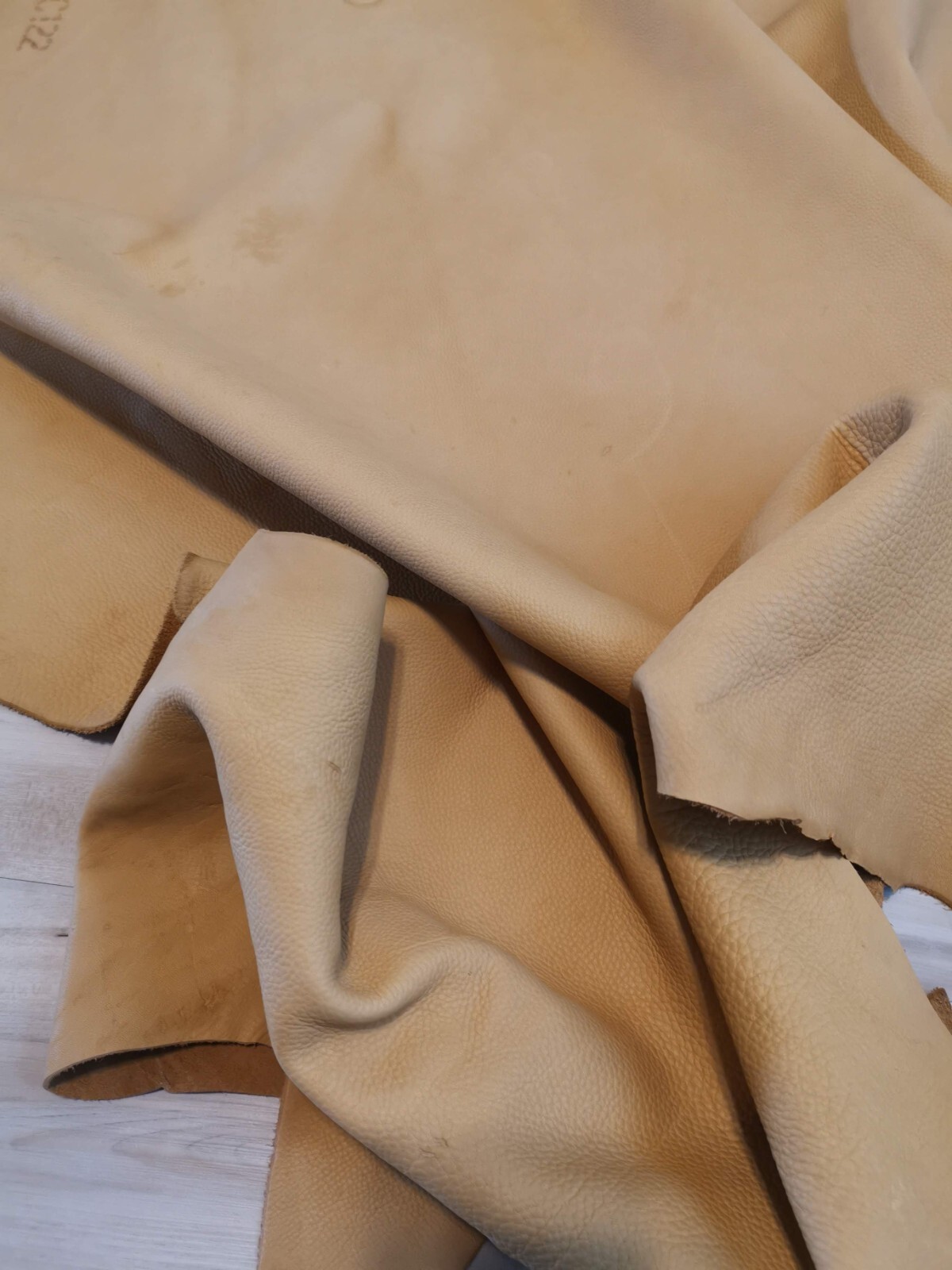4-5oz NAPA SOFT DEERTAN LEATHER HIDE SIDE FULL GRAIN SHEET,PANEL,CRAFT,DIY 20sqf