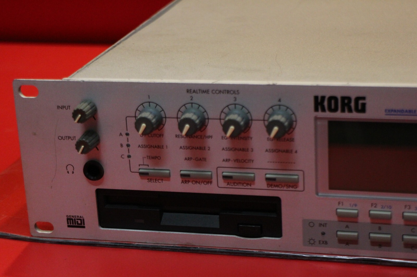 USED Korg Triton Rack Expandable Hi Module Sampler Synthesizer U1937 230804