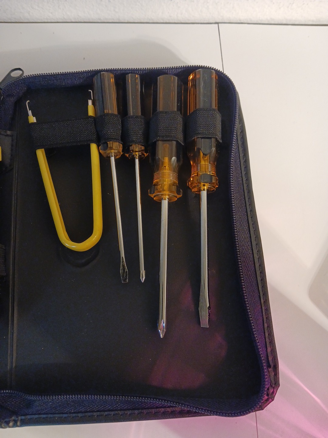 RadioShack Deluxe Computer Toolkit W/Zipper Case