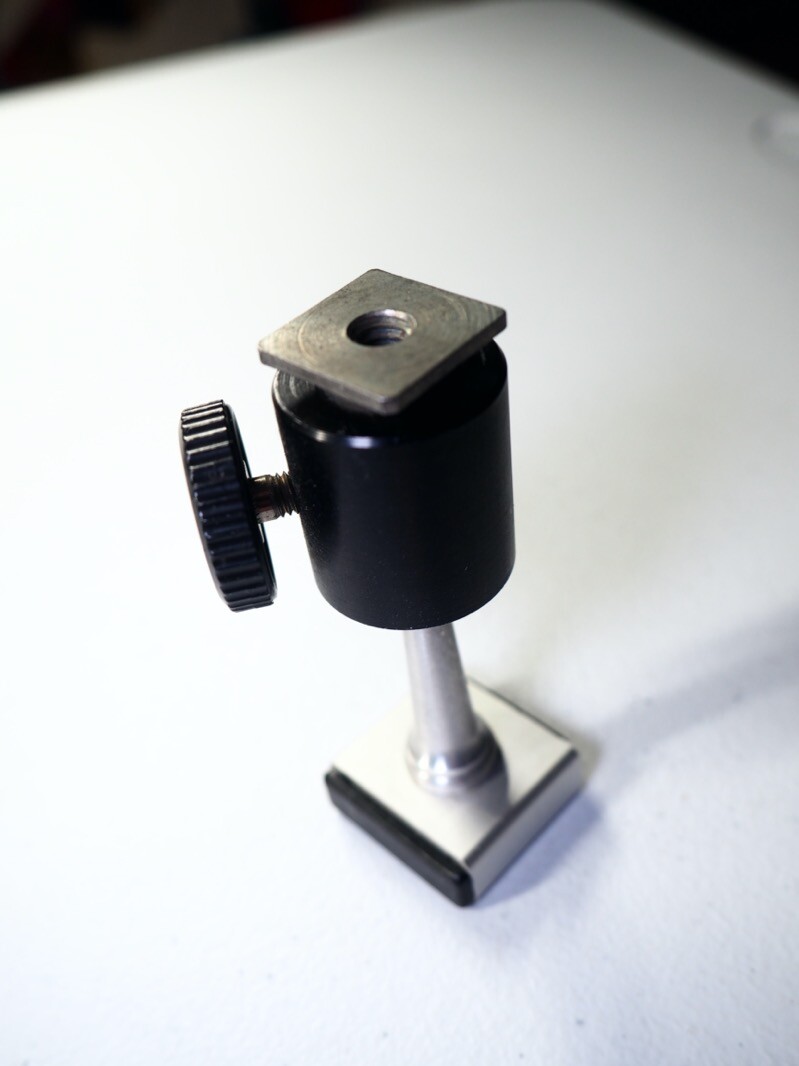 Ball and Socket Flash Lifter