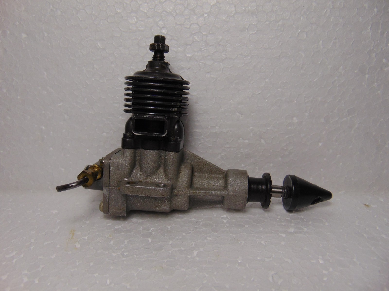 KMD 2.5 cc Airplane Modeling c/l Engine Soviet Motor Diesel KMA .15