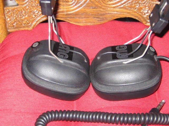 VINTAGE ~ MG~ HEADPHONES ~Tested and Work.