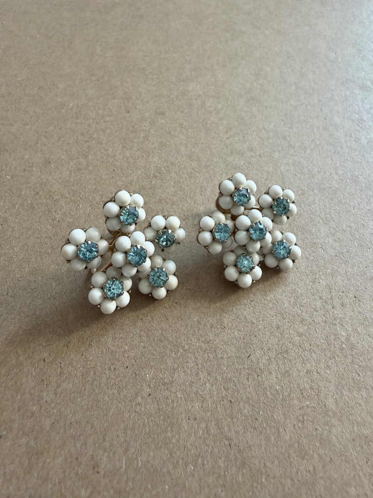 Vintage Coro White Flower Earrings with Turquoise Rhinestones Screw on