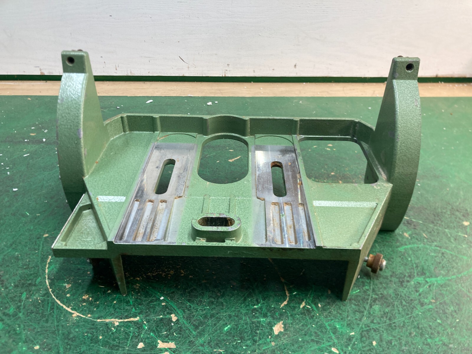 Inca 341.018 Table Saw - Arbor Cradle and Trunnions