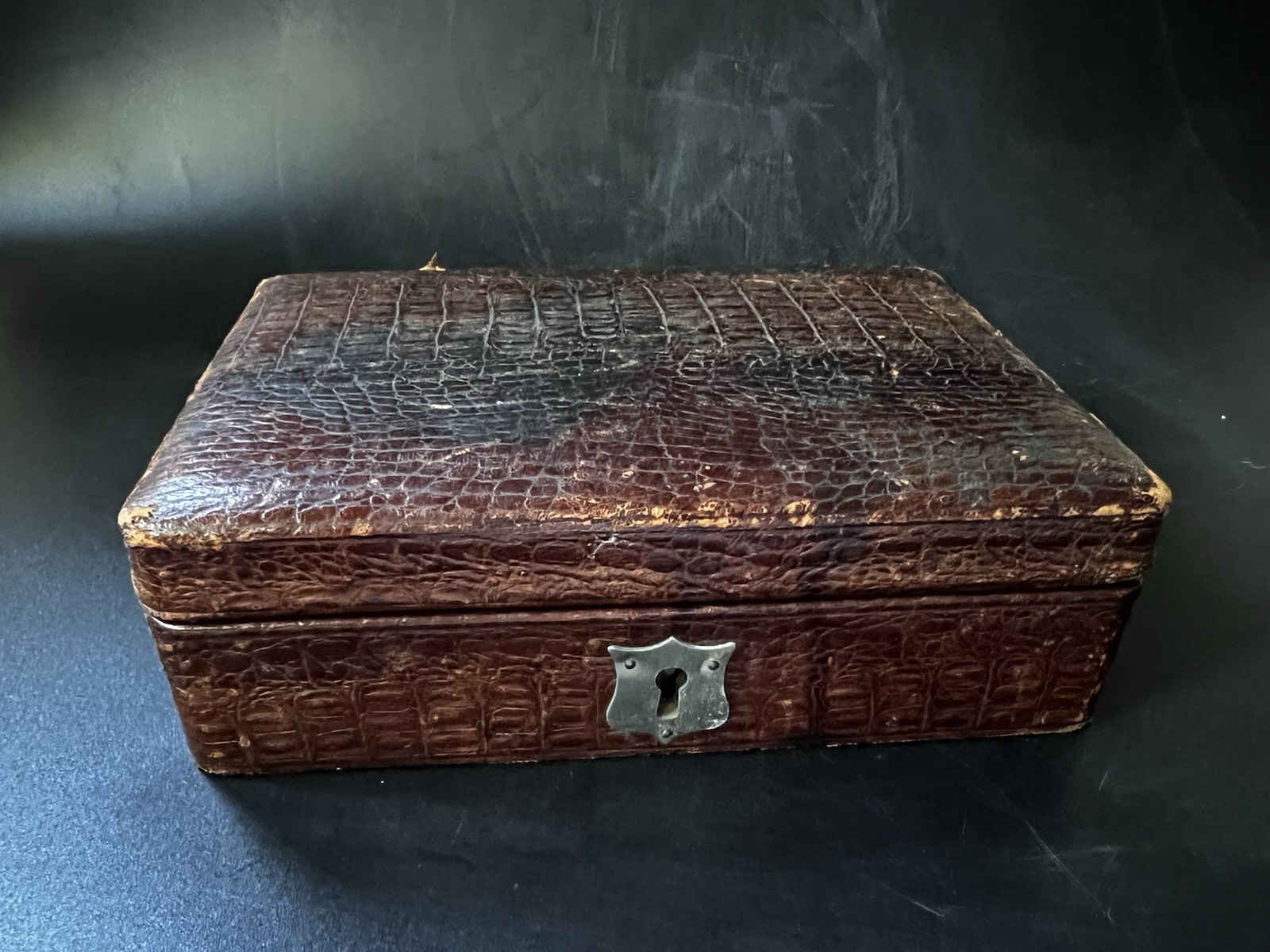Vtg British Make Genuine Alligator Leather Velvet Lined Trinket Box Jewelry Case