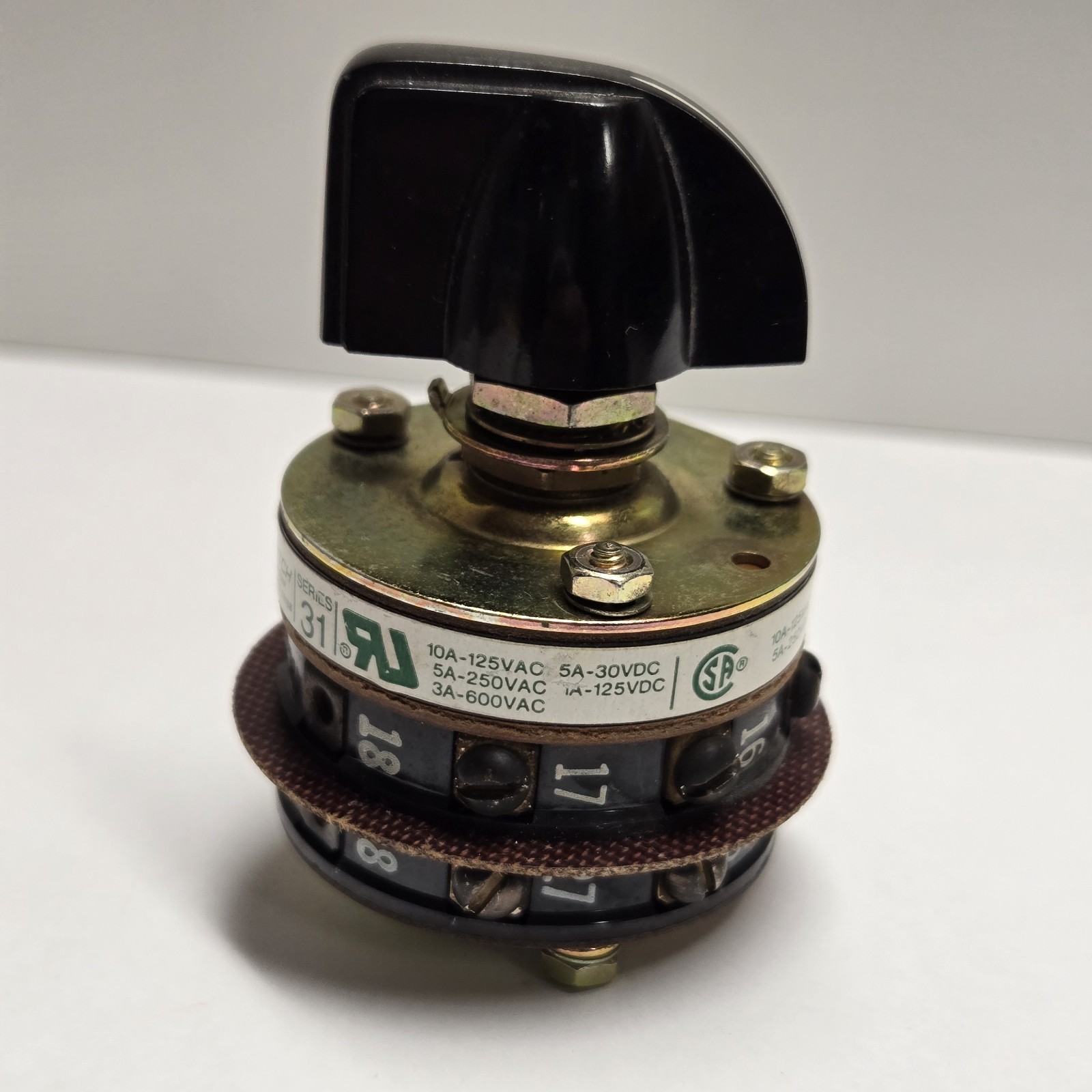 ELECTROSWITCH  SERIES 31  31202A 0016 | MANUAL MODE SELECT SWITCH ( Missing Scre
