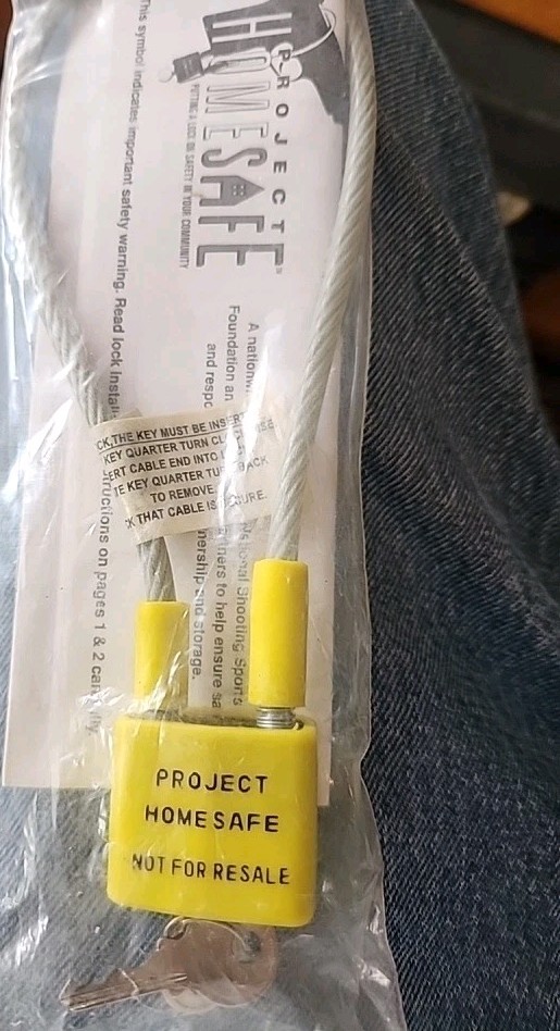 Project Child Safe ~ Cable Gun Lock with 2 Keys New in Original Package