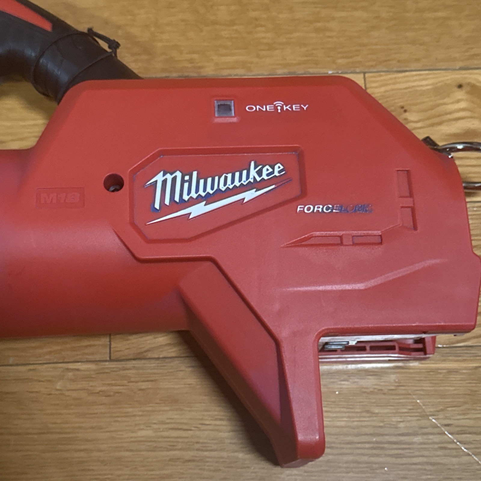Milwaukee M18 Force Logic 3” Underground Cable Cutter Tool Only 2776-20