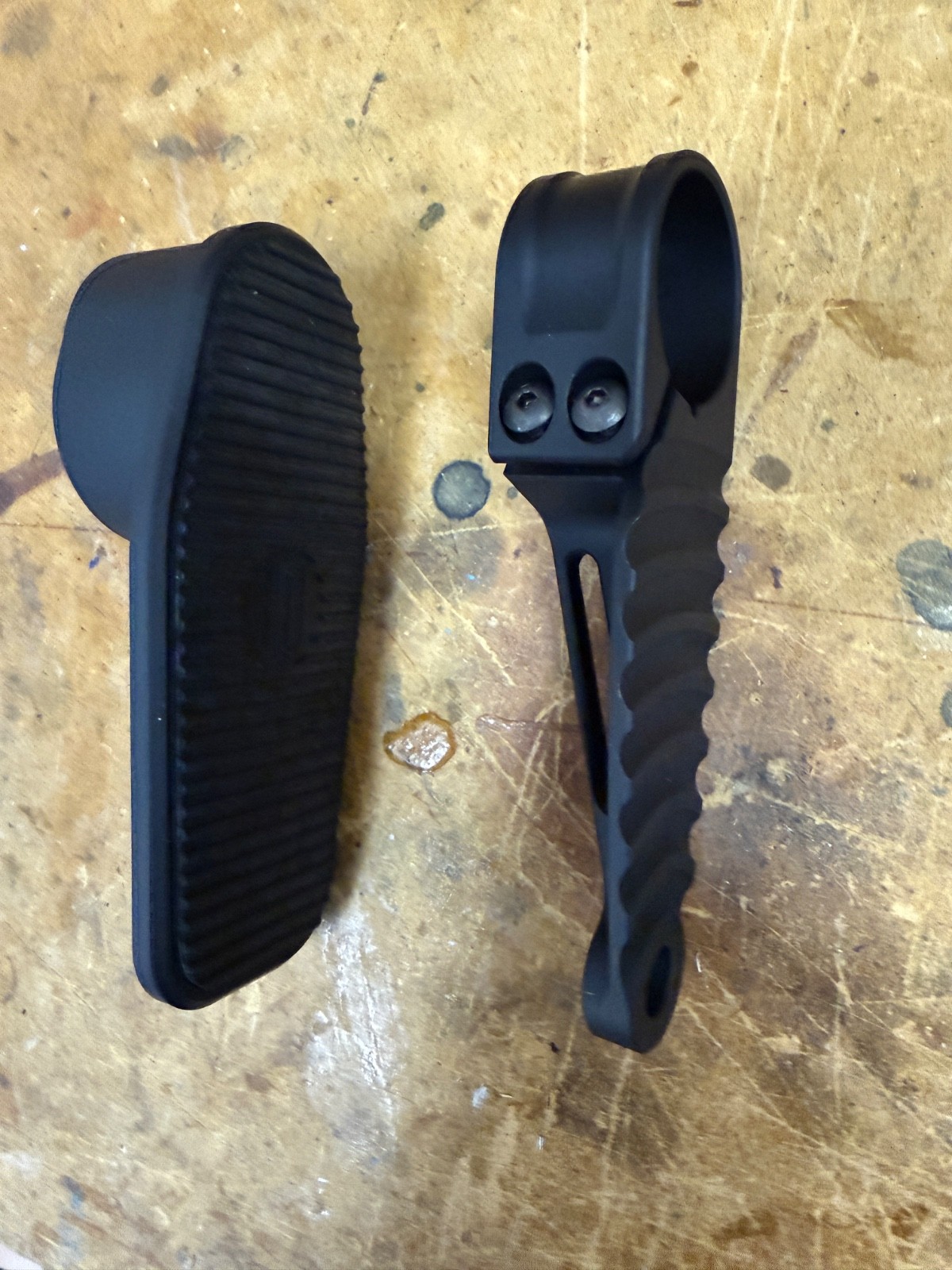 Gearhead Works Tailhook Mod 1 plus two butt pads