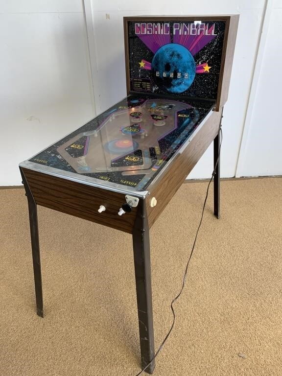 1977 cosmic pinball machine! Great working order