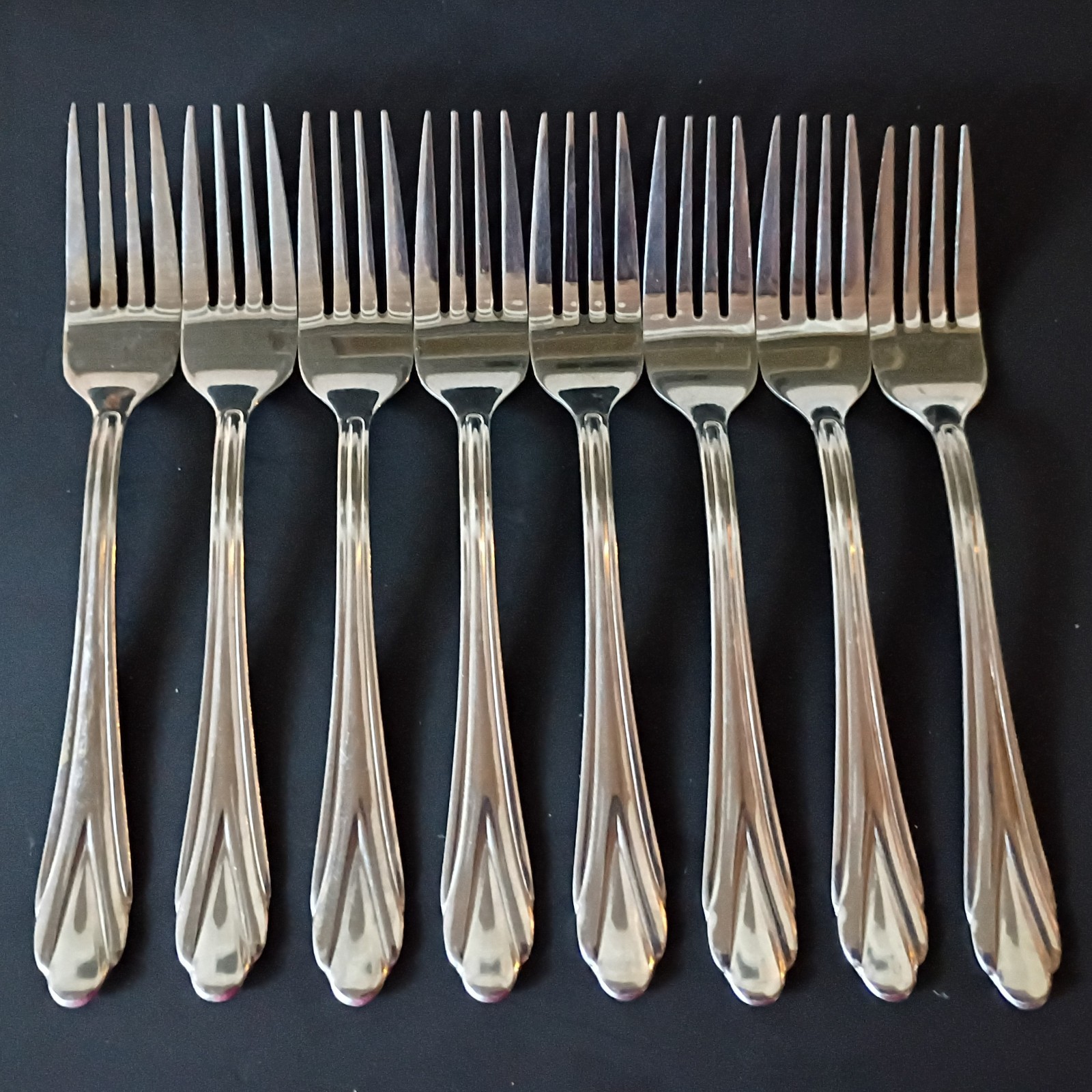 Hampton Silversmiths ROSE Stainless Flatware 45 Pcs, 8 Place Settings