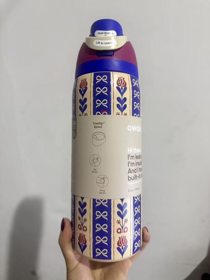 32oz 2026 Owala Holiday Hygge FreeSip Water Bottle Christmas Exclusive
