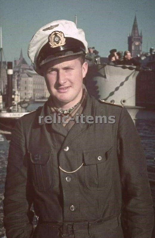 WW2 PICTURE PHOTO GERMAN U BOAT U-BOAT CREW MEMBER 6679