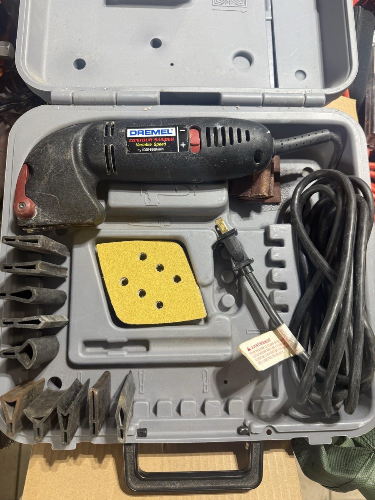 Dremel model 6000 Variable speed contour sander kit with  x11 Tips
