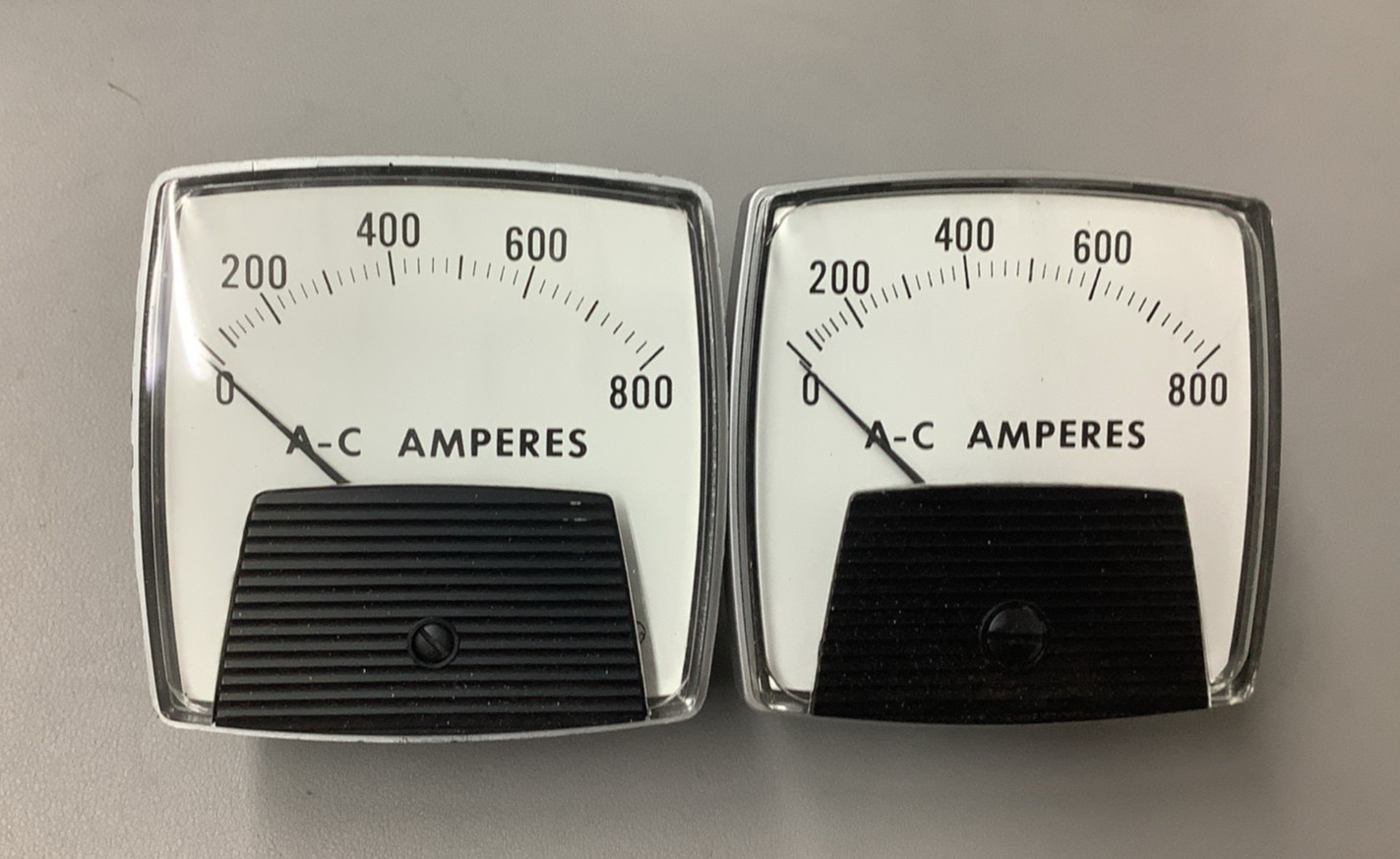 Lot of 2 GE EIL 250340LSSN AC Ammeter 0-800A (b211)
