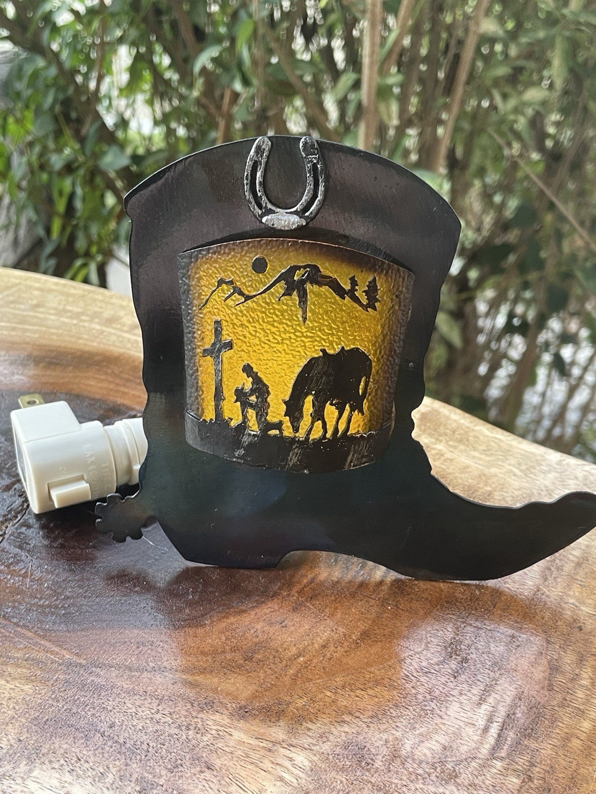 VTG metal cowboy boot wall nightlight acrylic cover mountain scene horse cowboy