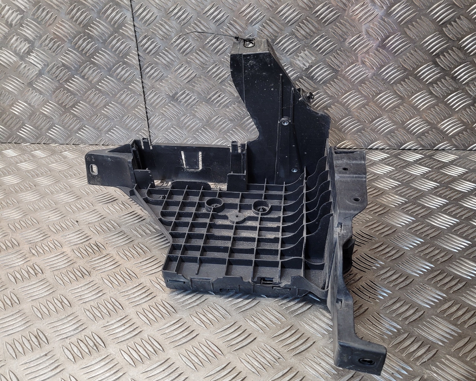 Volkswagen Crafter 2017-2019 Battery Tray